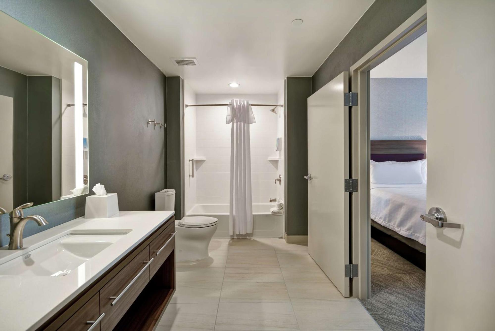 Home2 Suites Plano Legacy West Екстер'єр фото